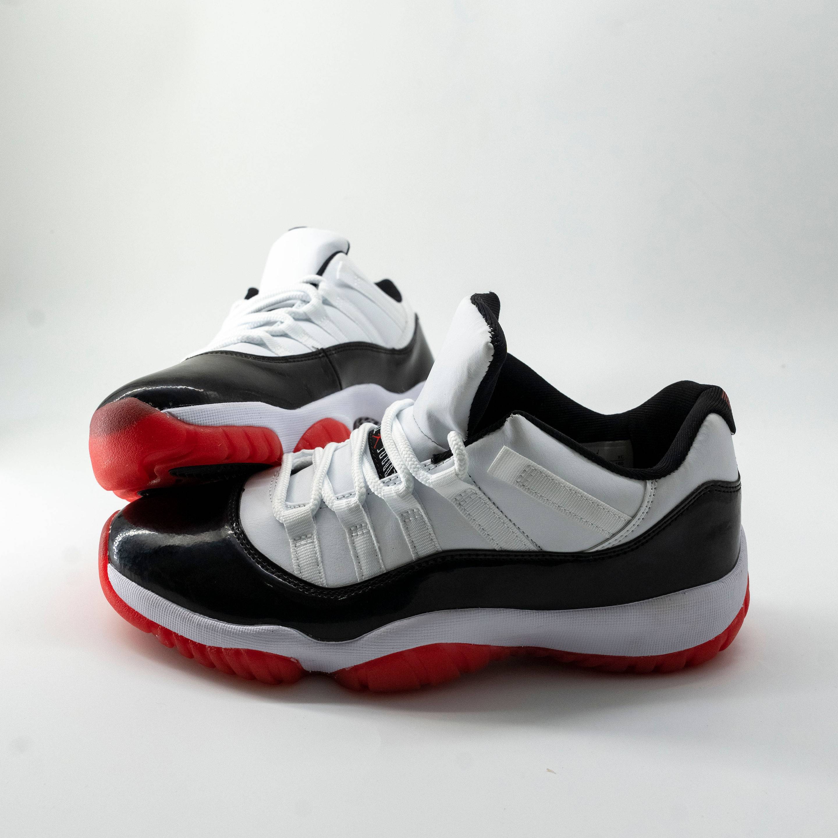 Air Jordan 11 retro low concord bred