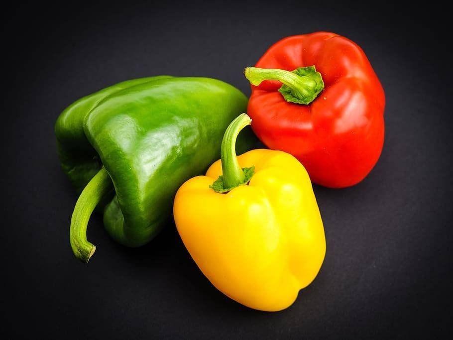 YELLOW/RED/GREEN PEPPER PER PC
