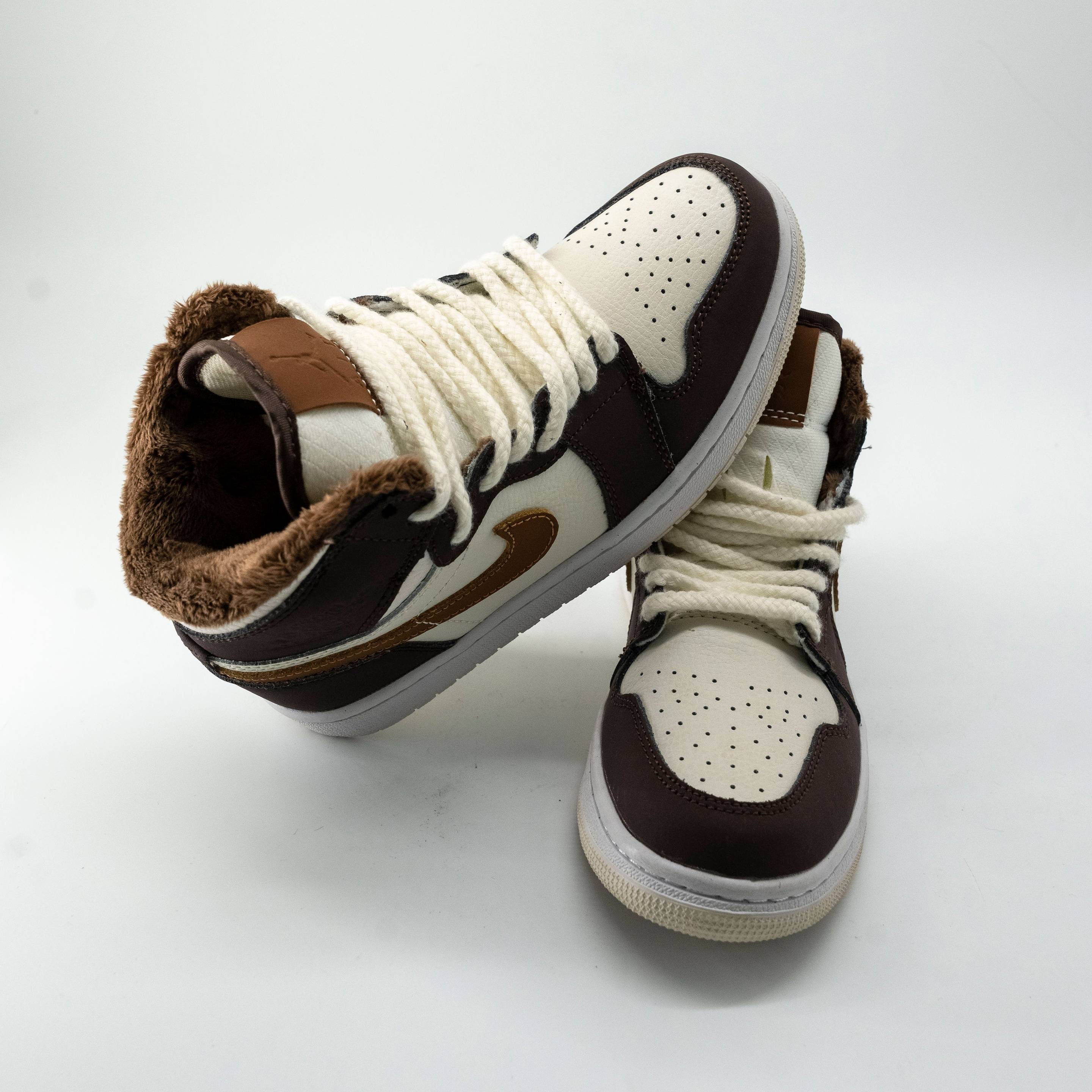 Air Jordan 1 mid brown fleece cream