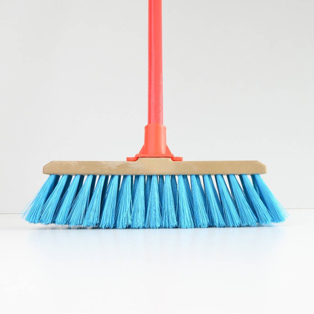 TEEPEE SOFT BROOM PLUS HANDLE C61