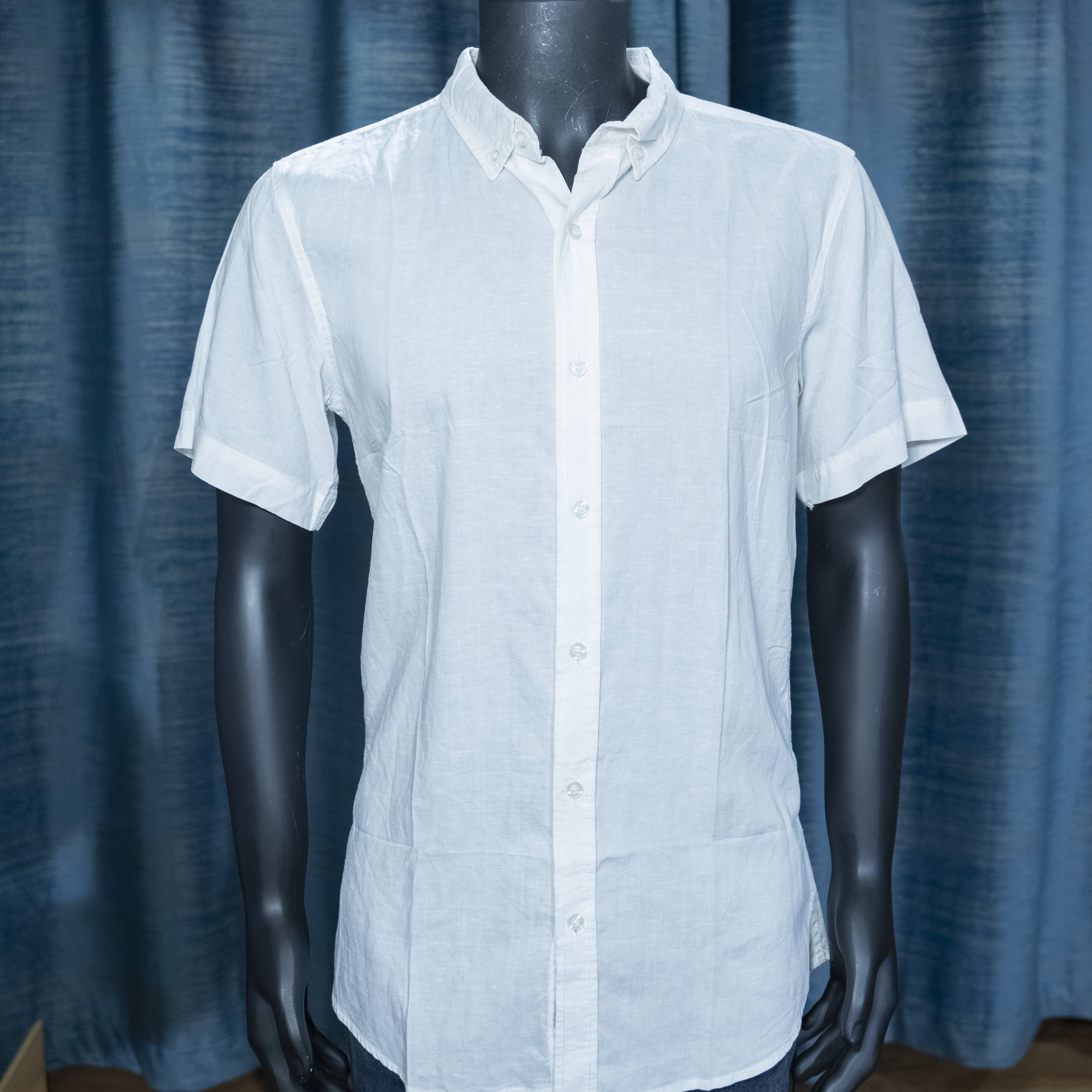 Men's White Short-Sleeve Linen Button-Up Shirt