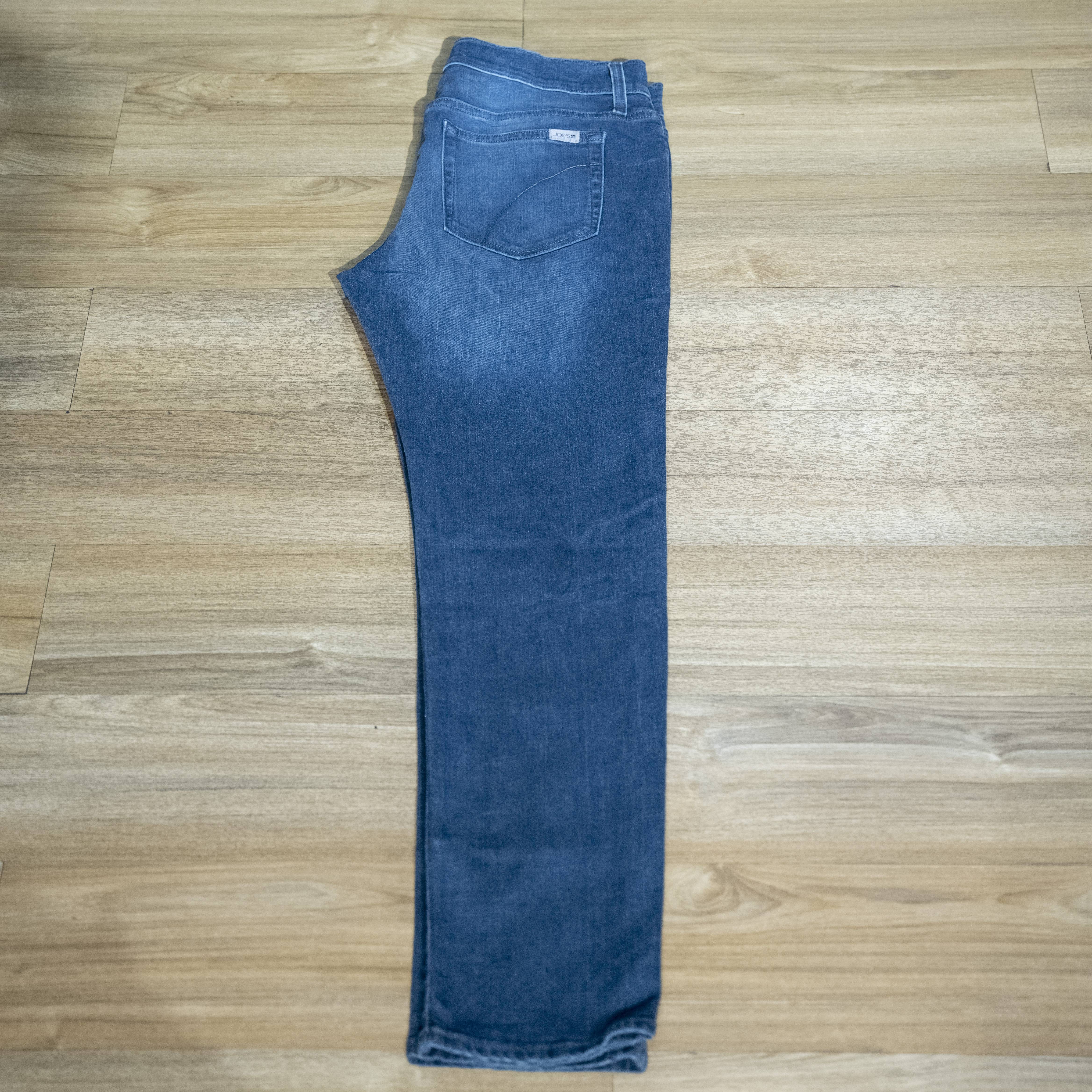 Men's Medium Wash Slim-Fit Jeans