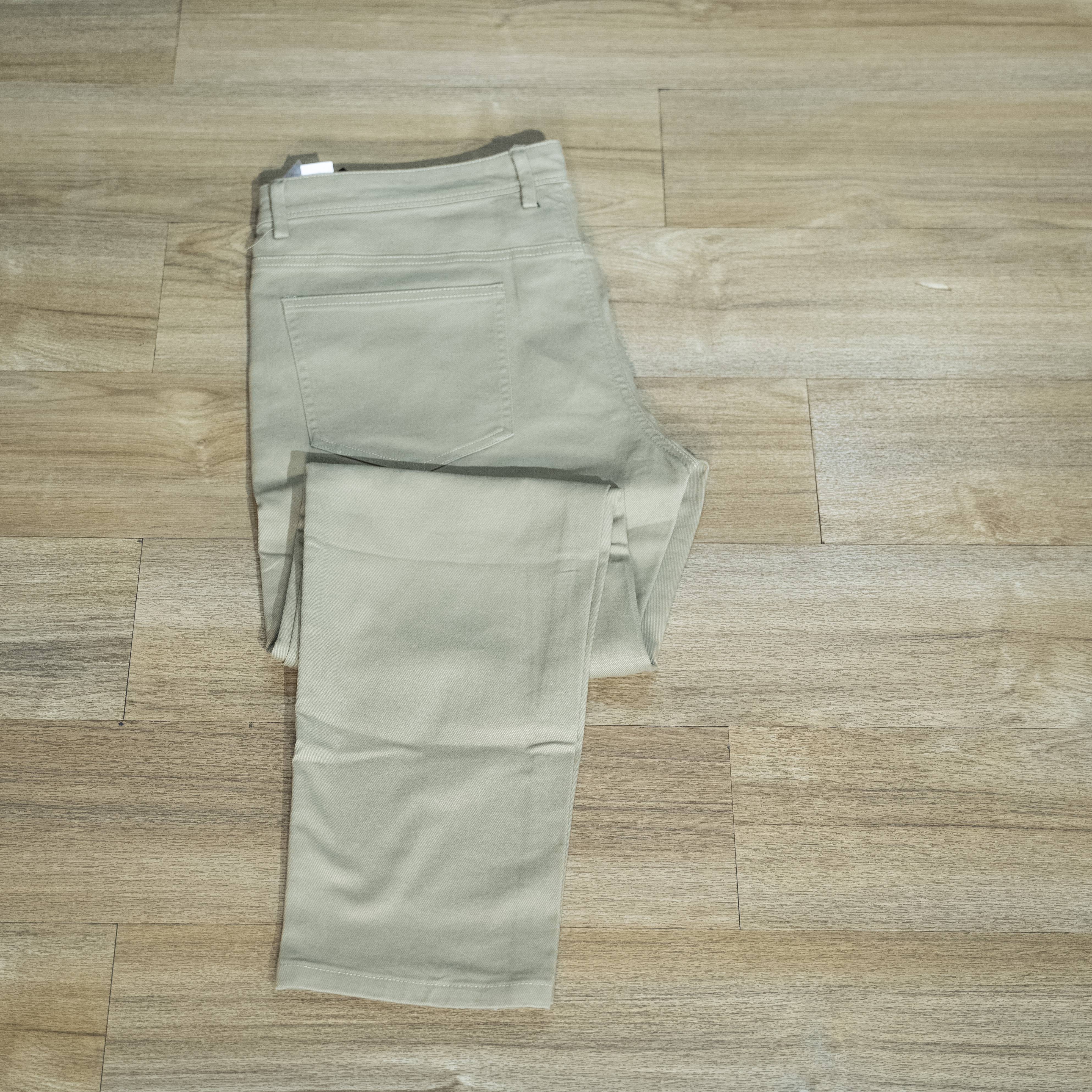 Men's Khaki Slim-Fit Chinos