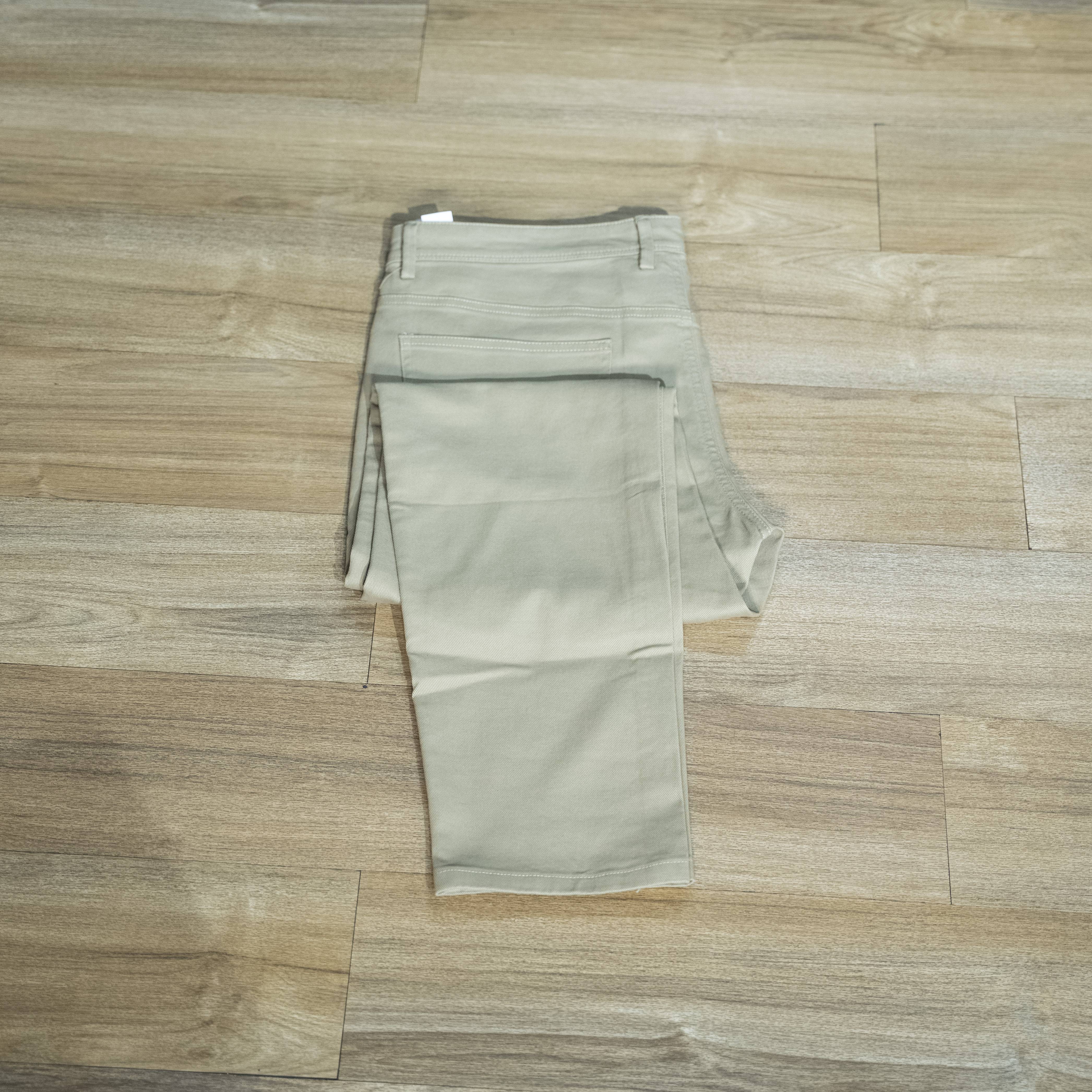 Men's Beige Slim-Fit Chinos