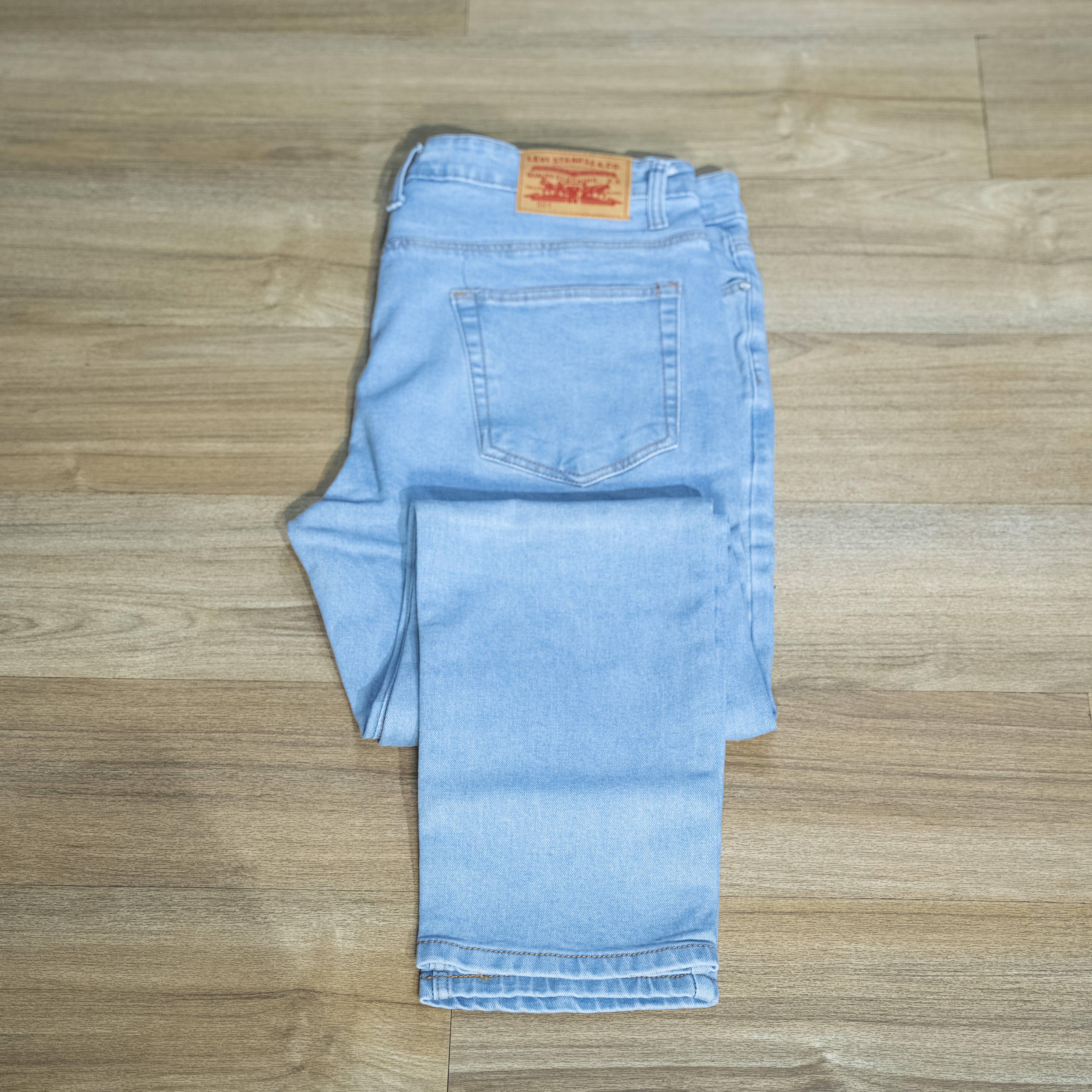 Men's Light Blue Slim-Fit Jeans