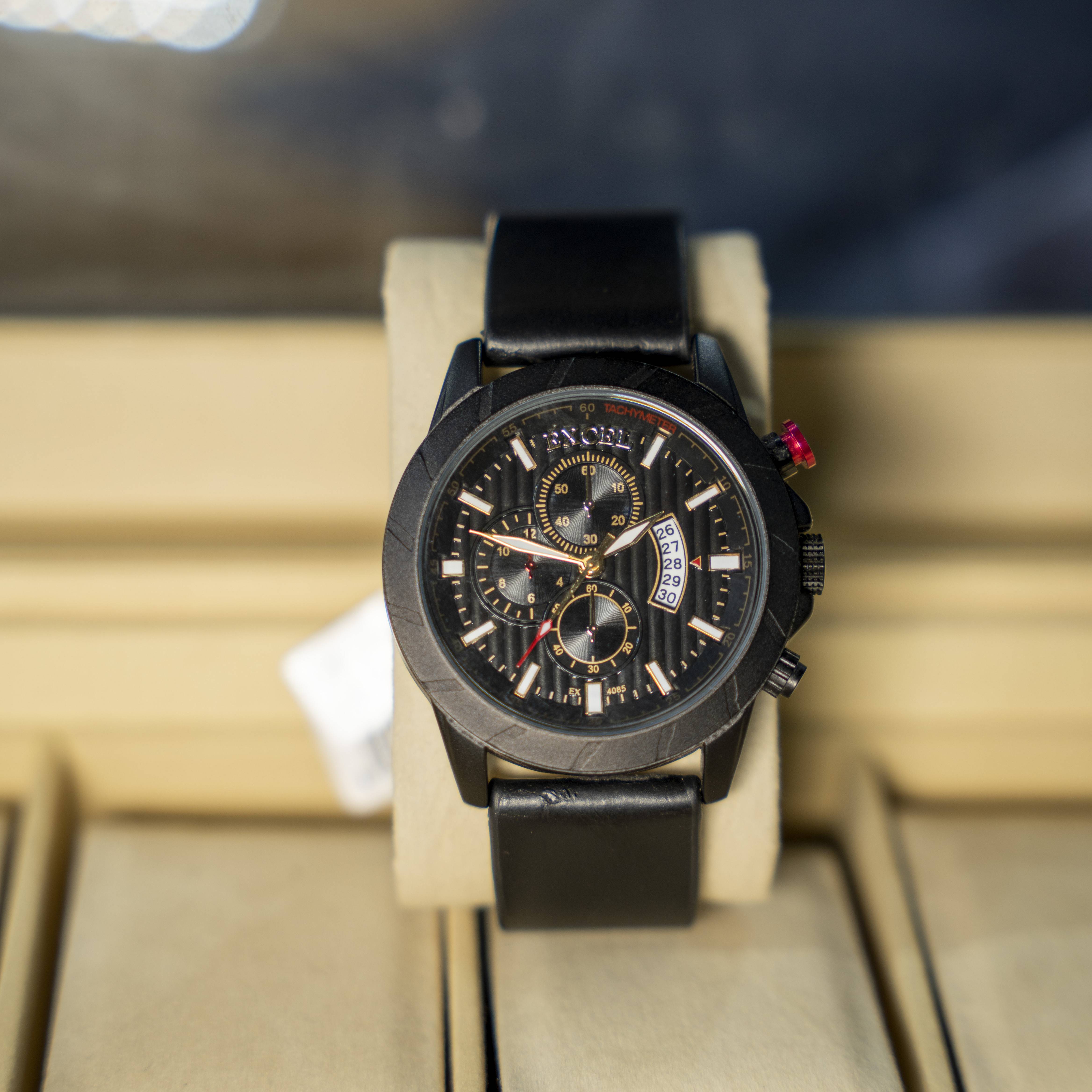 FNGEEN Black Leather Strap Chronograph Watch