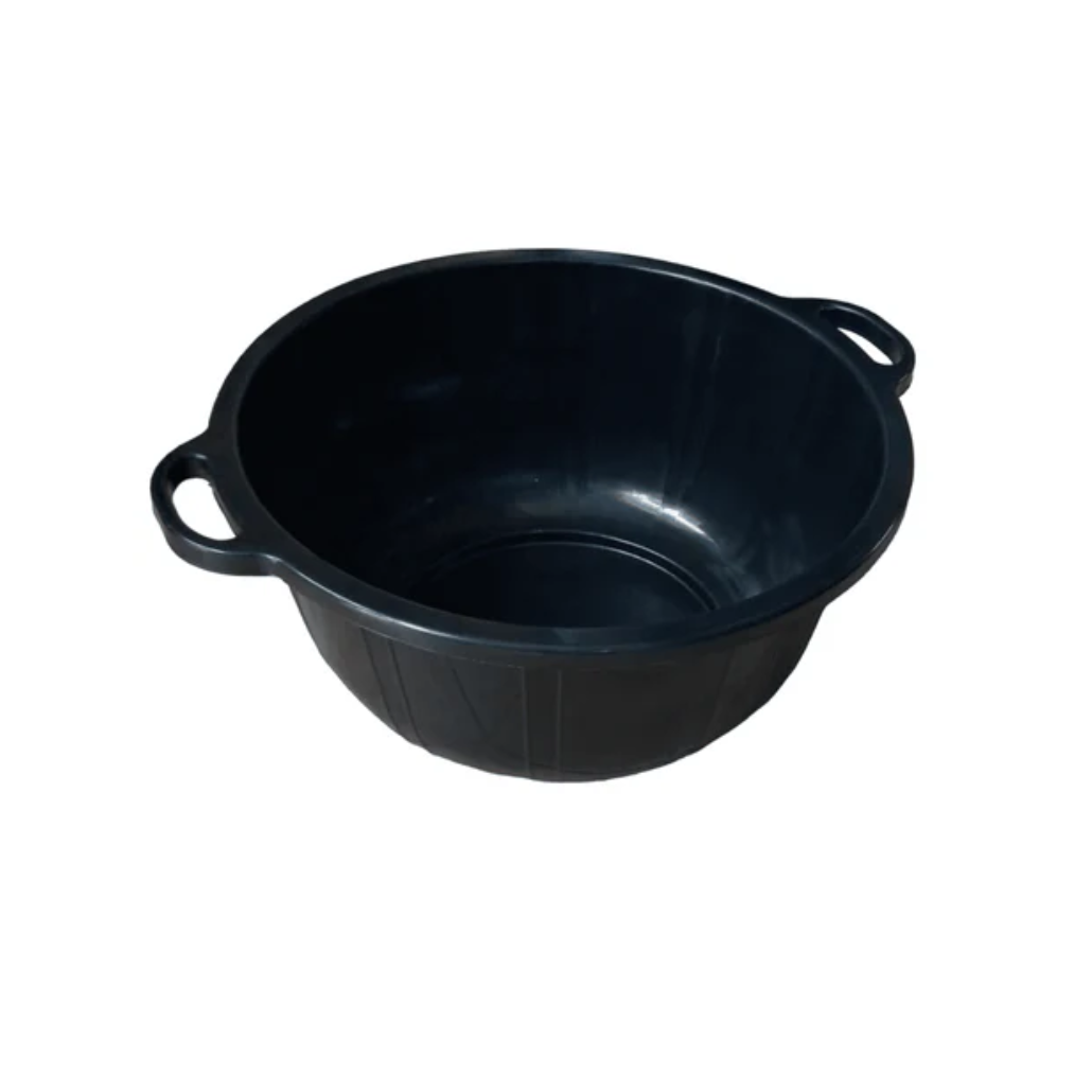 black plastic basin 20L