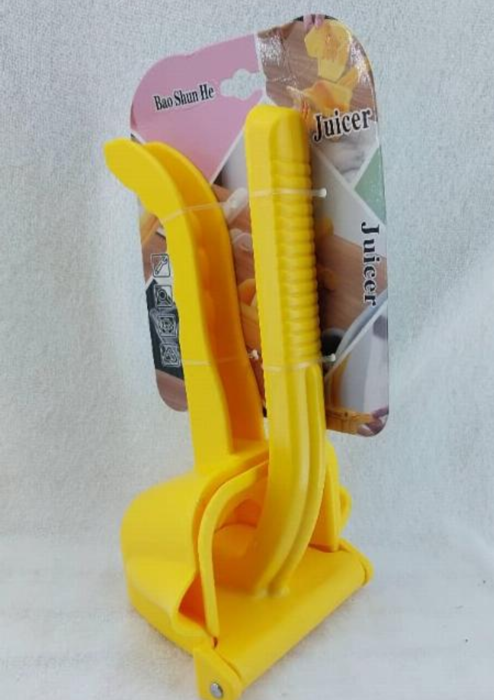 Plastic juicer