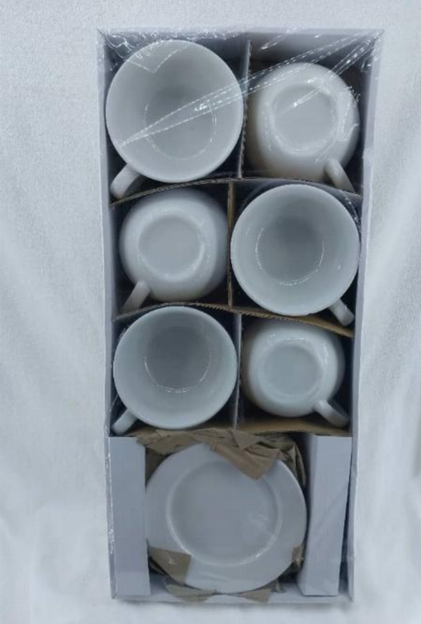 Cups and saucers set