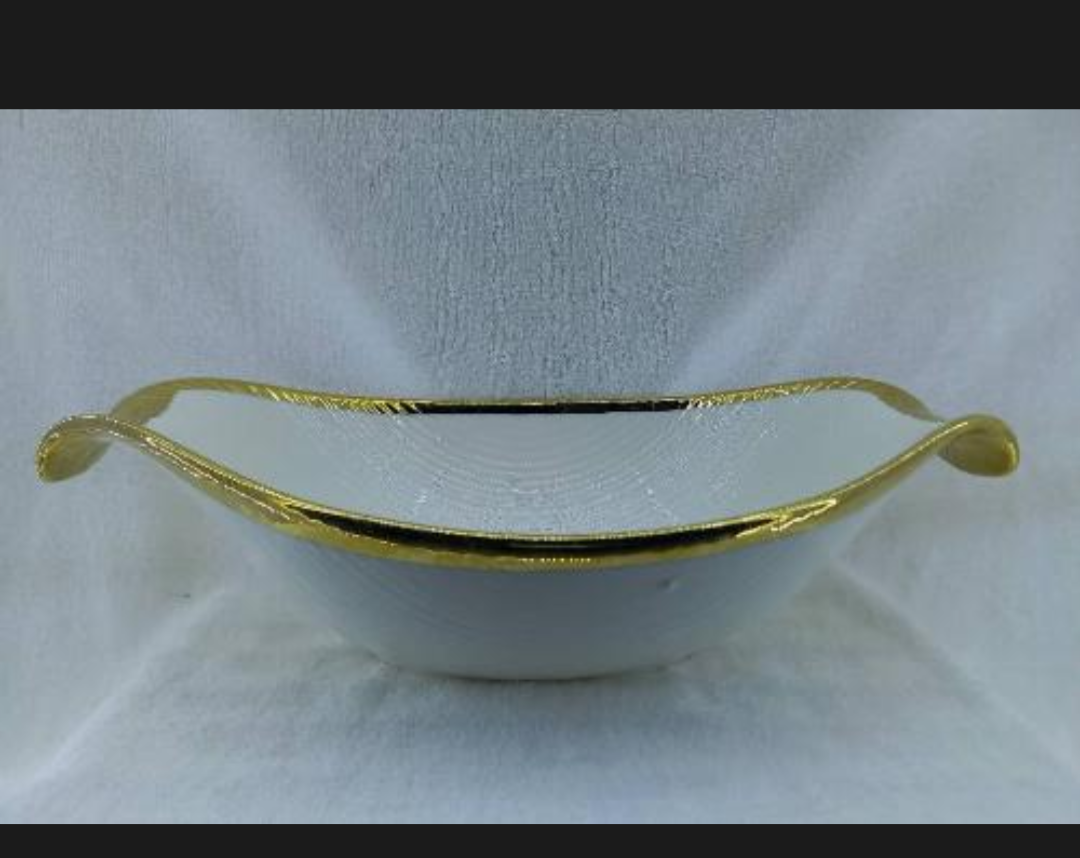 White ceramic bowl