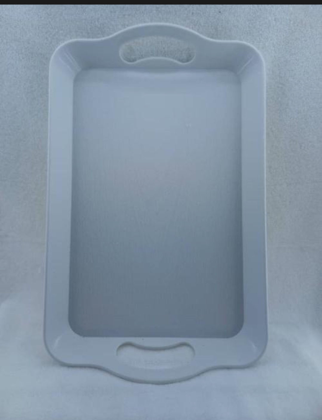 Plastic tray