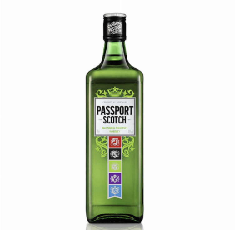 Passport Scotch 1L whisky with 40 %Vol.