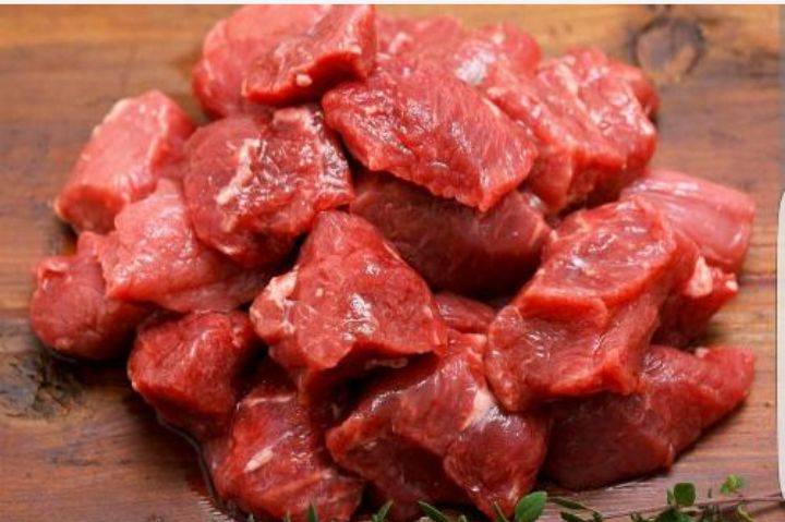 Stewing beef 1kg