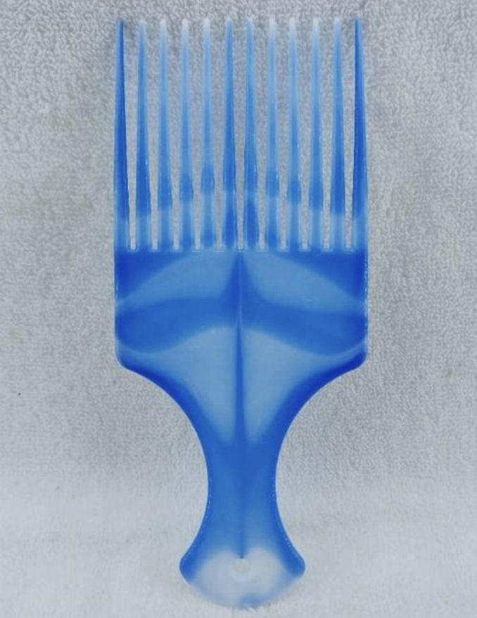 Plastic comb