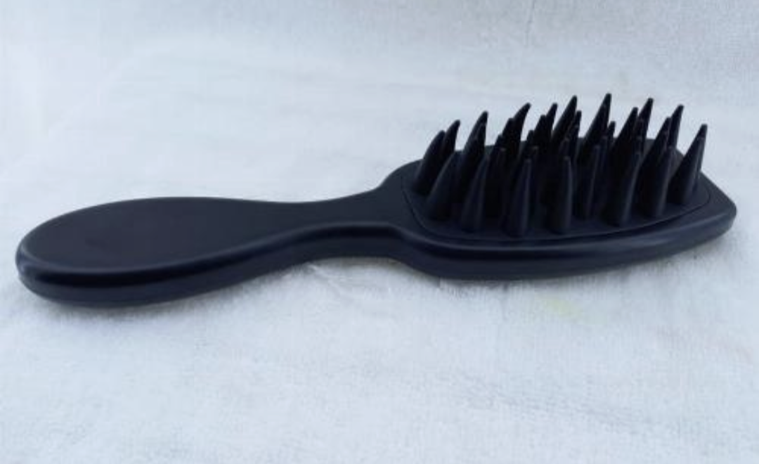 Black special comb
