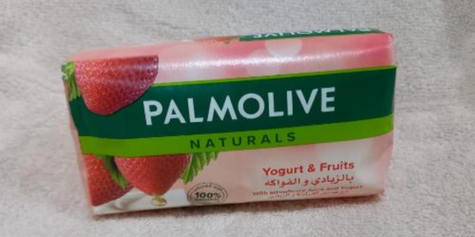 PALMOLIVE Naturals Yogurt & Fruits with Strawberry Juice and Yogurt 175gr