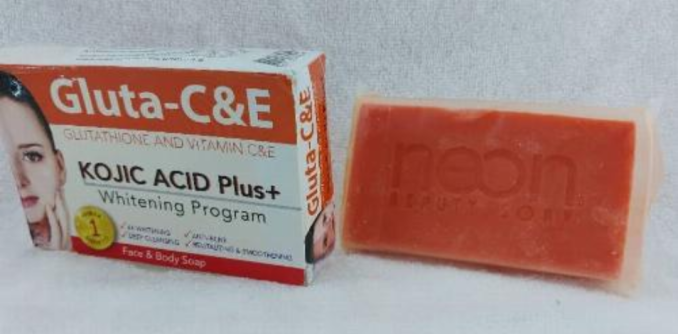 GLUTA-C&E Kojic Acid Plus+ Whitening 135gr