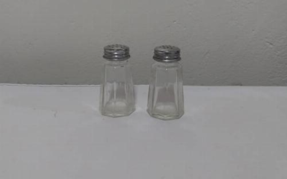 Salt & Paper Shakers Set (2 Pcs)