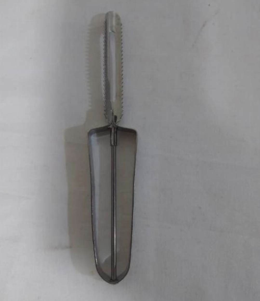 Vegetable peeler & grater