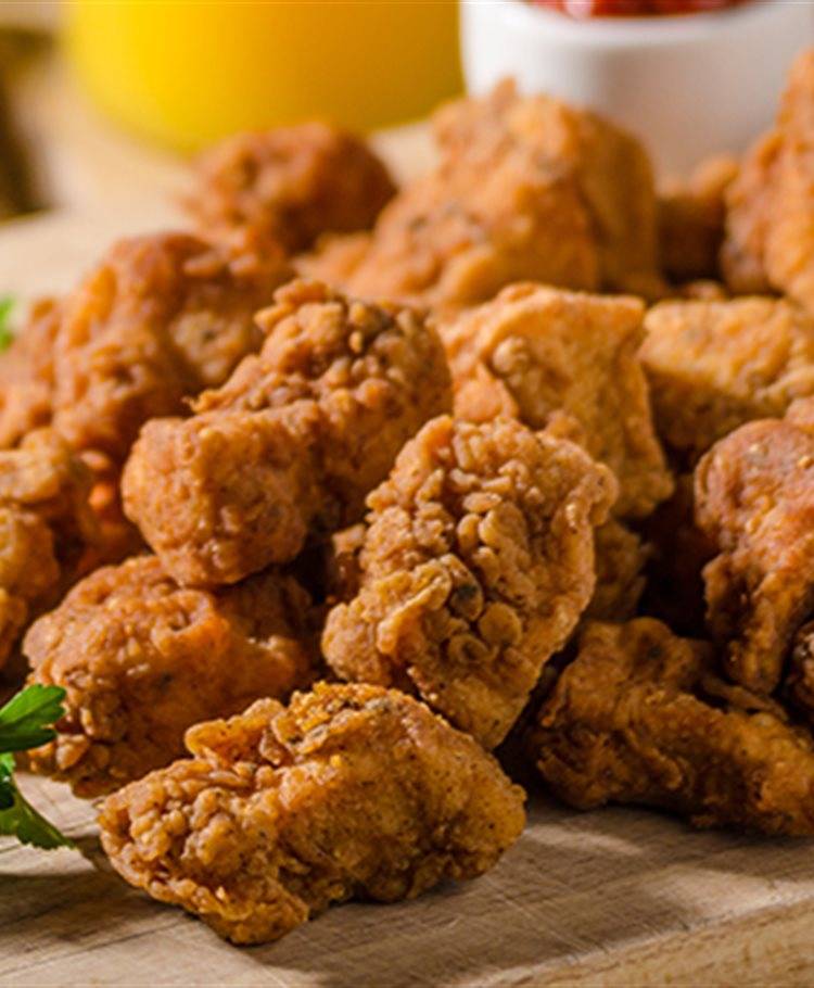 CHICKEN POPS(Kiddies meals)
with reg chips + 500ml soda