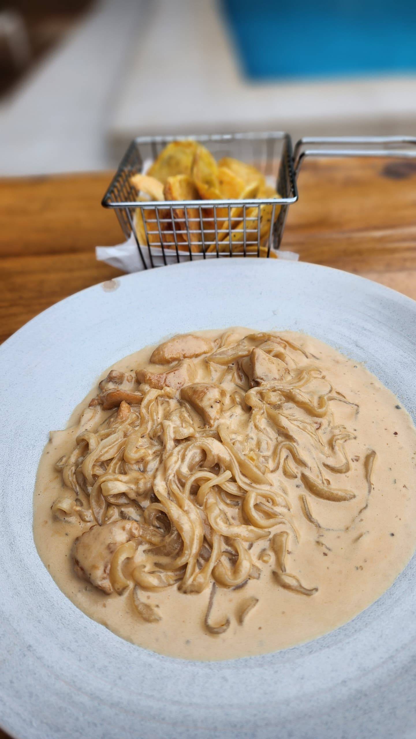Chicken stroganoff