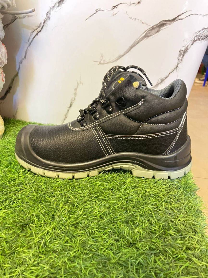 Safety shoes
