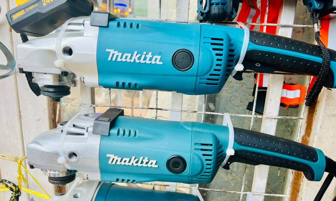 Makita angle grinder