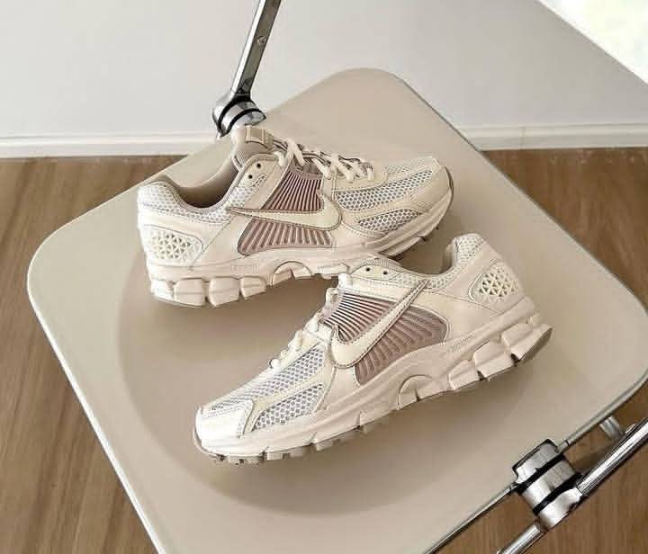 Vomero 5 orewood brown