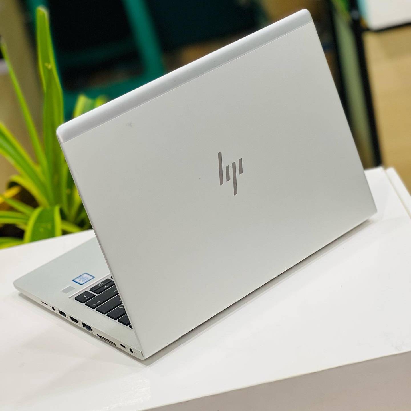 Hp EliteBook 840 i7 G57th Generation