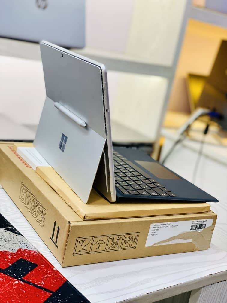 Surface pro 4
i5 7th generation 
SSD:256 GB
RAM: 8GB
processor @2.50GHZ
Battery 🔋: 5hrs
 @BIOS GETS TECHNOLOGY