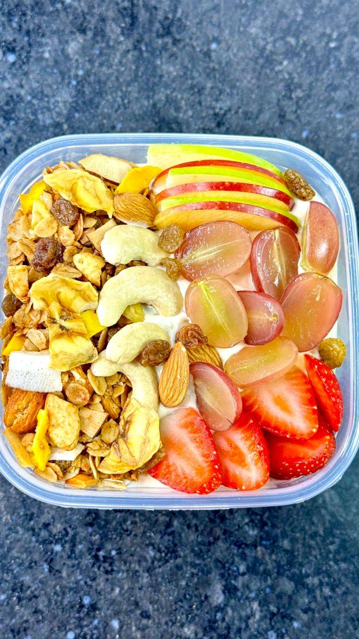 PREMIUM YOGHURT PARFAIT