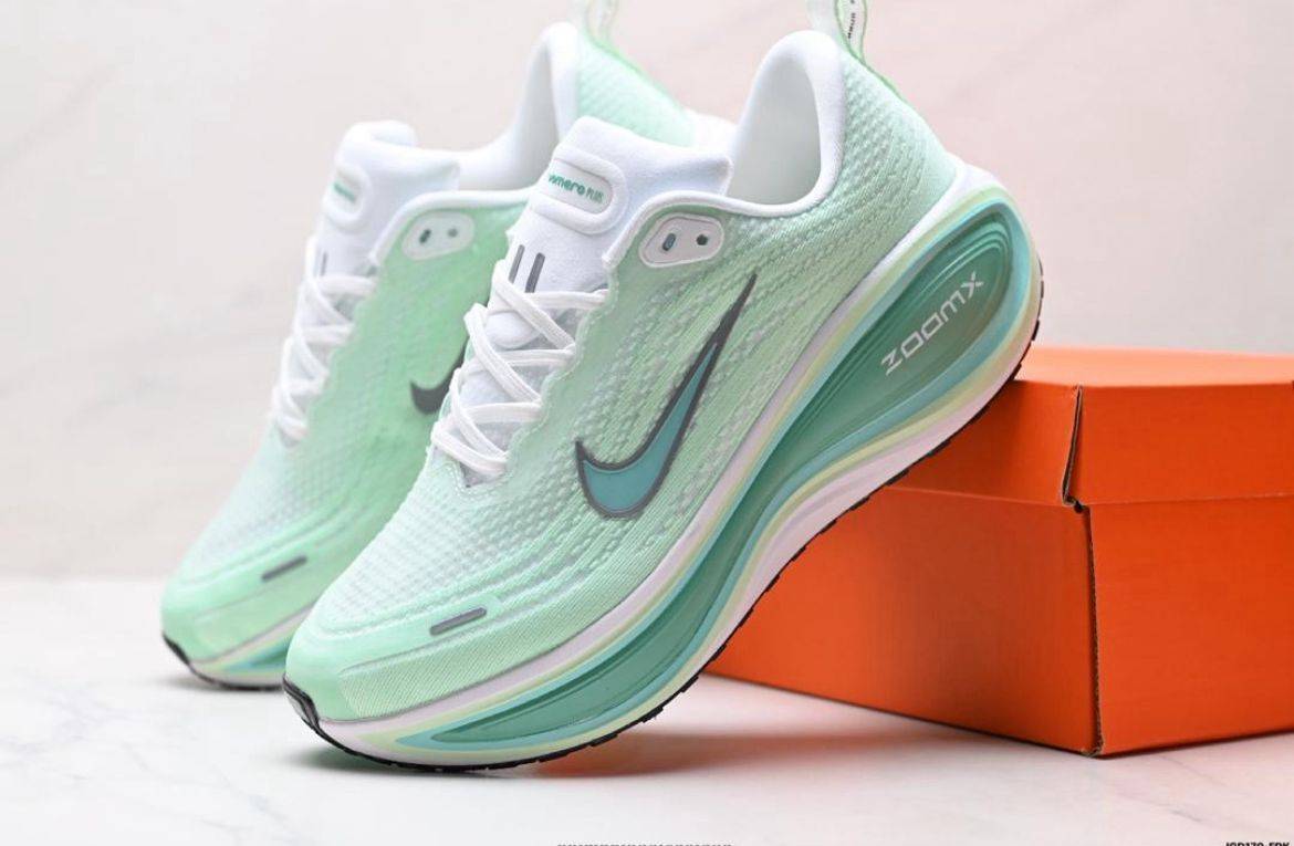 Nike Vomero 18 Plus